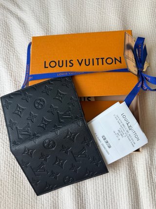 Funda Pasaporte Louis Vuitton Negra