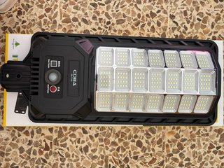Lámpara Solar de exterior con sensor de movimiento