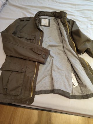 Cazadora niño verde militar talla 13/14.  forrada