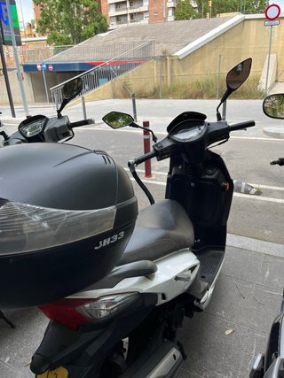 Moto SYM Symphony 50cc Blanca