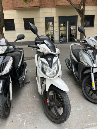 Moto SYM Symphony 50cc Blanca