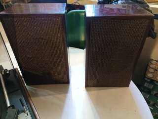 Tocadiscos Bettor EF-43 con altavoces