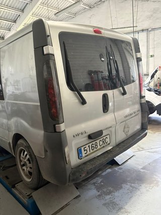 Opel Vivaro 2004
