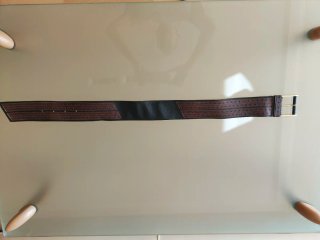 Cinturón de cuero marrón y negro