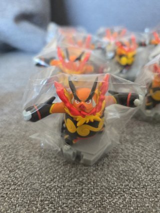 ​Lote 14 Figuras Pokémon TOMY Base Hexagonal CHIP