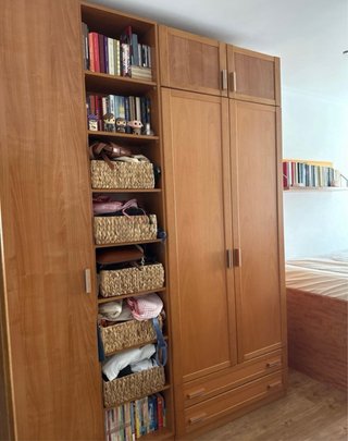 Armario modular con cajones y altillo