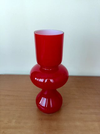 Vaso vintage in vetro rosso
