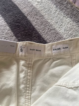 Falda de pana blanco roto talla S