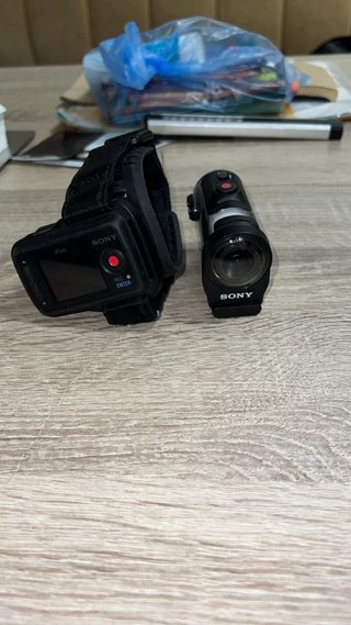Sony Action Cam Mini HDRAZ1VR + Live View Remote