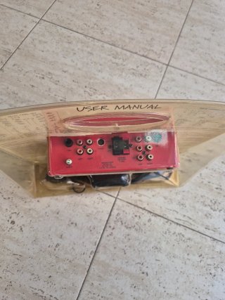 Mesa DJ FORCE PHAT con amplificador