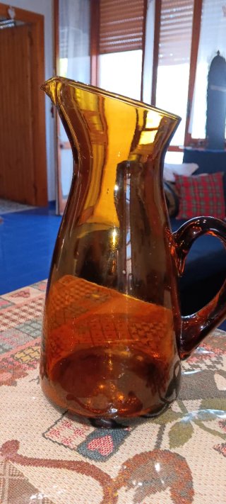 Set piatti Vereco con caraffa ambra