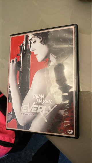 DVD Everly con Salma Hayek