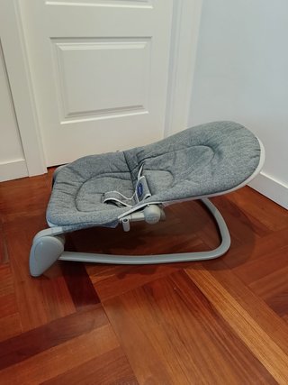 Hamaca Chicco Hooplà gris con arco