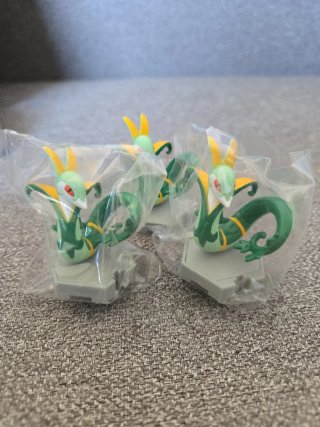 ​Figura Pokémon Serperior TOMY Base Hexagonal