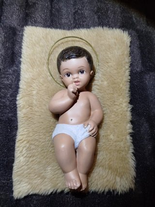 Restauración y repintado de figuras de escayola