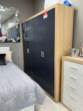 Armario 4 puertas nuevo