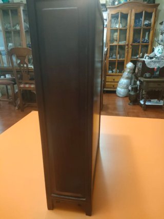 Mueble estantería madera miniaturas