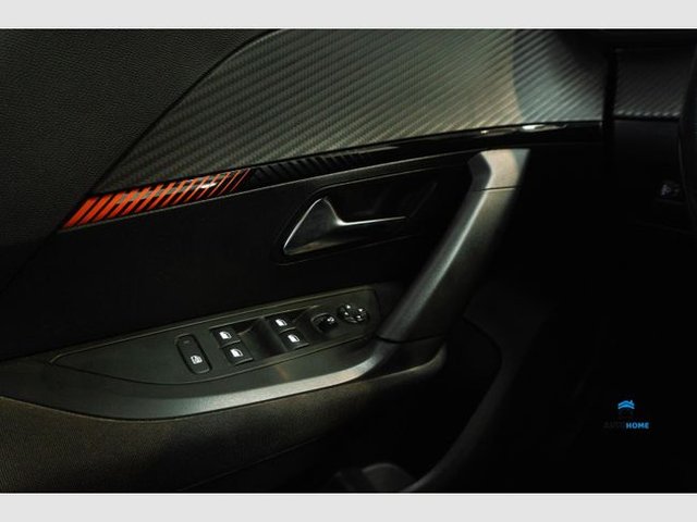 Peugeot 2008 Active Puretech 100 S&S BVM6 (2022)