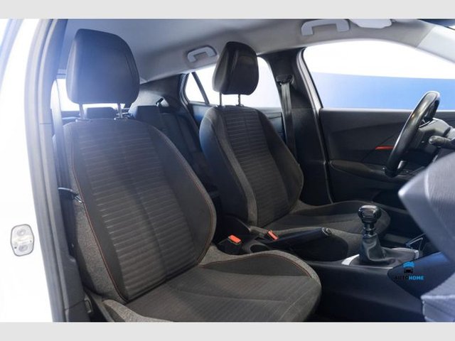 Peugeot 2008 Active Puretech 100 S&S BVM6 (2022)
