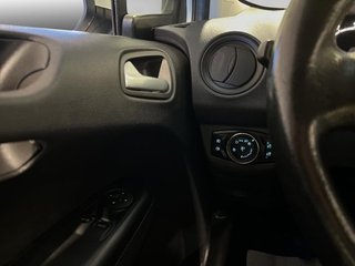 Ford Tourneo Courier 1.0 EcoBoost 100cv Trend (2015)