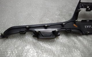 Moldura central del 9673830077 peugeot 2008 163452