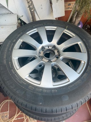 Llantas Mercedes 16” con neumaticos Michelin