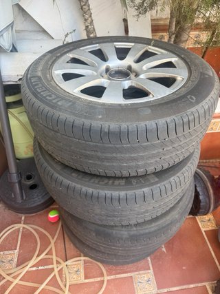 Llantas Mercedes 16” con neumaticos Michelin