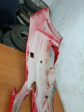 Paragolpes Ford Focus 2010-2019 Rojo