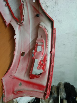 Paragolpes Ford Focus 2010-2019 Rojo