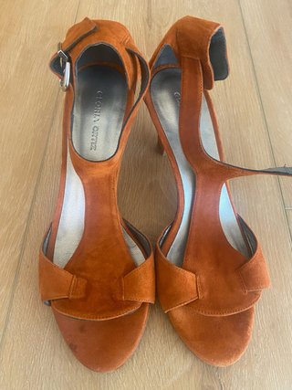 Zapatos de tacón Gloria Ortiz naranja