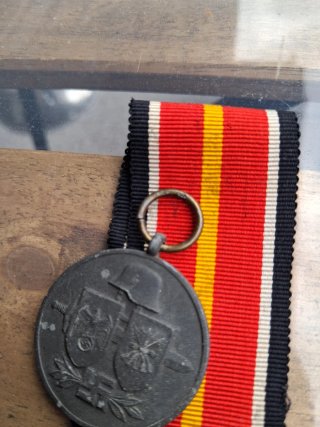 Lote División Azul Medalla y Escudo