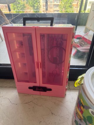 Casa delle bambole Barbie con accessori