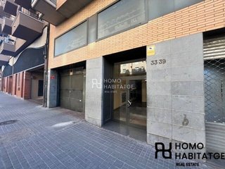 Garaje en venta en Centre en Sabadell