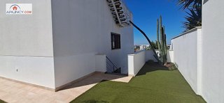Chalet en alquiler en Montequinto en Dos Hermanas