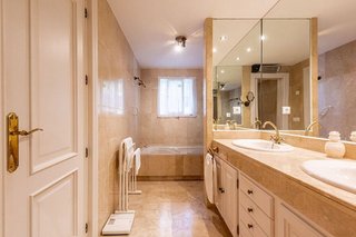 Piso en venta en Benahavís