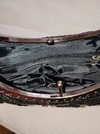 Bolso de fiesta negro con pedrería
