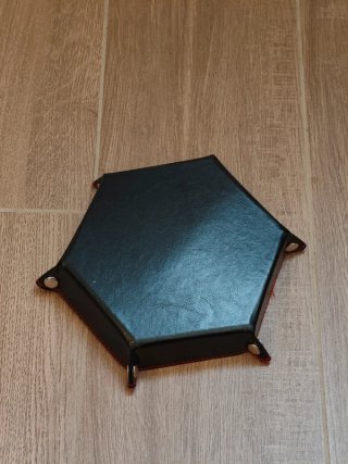 Bandeja hexagonal para dados roja