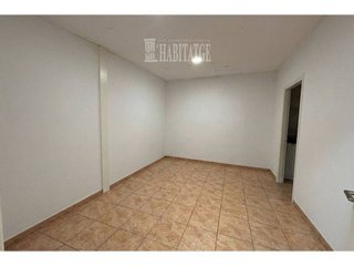 Local comercial en alquiler en Santa Clara-Caputxins-Hospital en Vic
