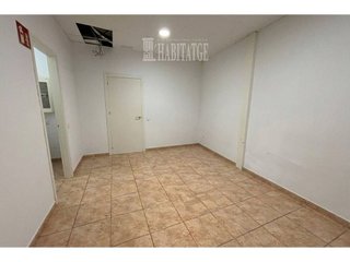 Local comercial en alquiler en Santa Clara-Caputxins-Hospital en Vic