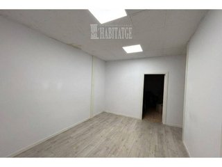 Local comercial en alquiler en Santa Clara-Caputxins-Hospital en Vic