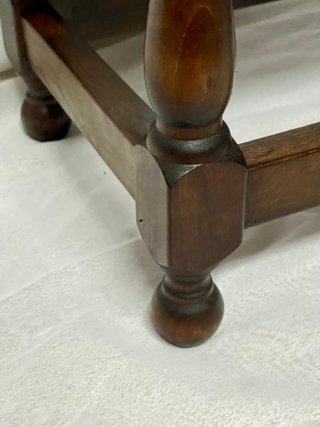 Mesita Castellana de Madera