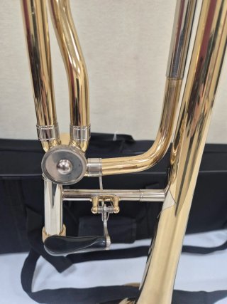 Trombón Tenor con Transpositor