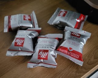 Cafetera Mitaca M1 Illy Pod -2023- casi sin usar