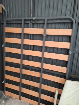 Somier 150x190 lamas anchas con patas