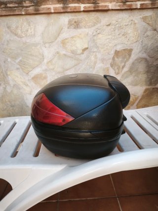 Baúl Moto GIVI Negro