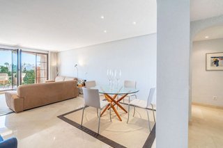 Piso en venta en Benahavís