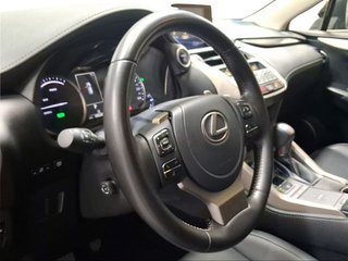 Lexus NX 2.5 300h Premium 2WD