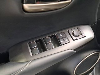 Lexus NX 2.5 300h Premium 2WD