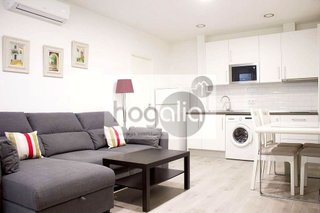 Piso en alquiler en Los Remedios en Sevilla