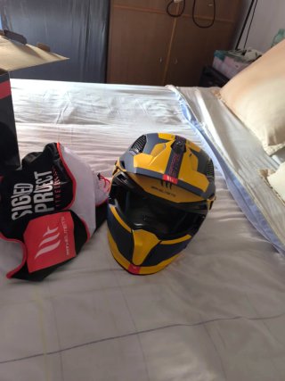 Casco MT Helmets Enduro/Motocross Amarillo/Azul